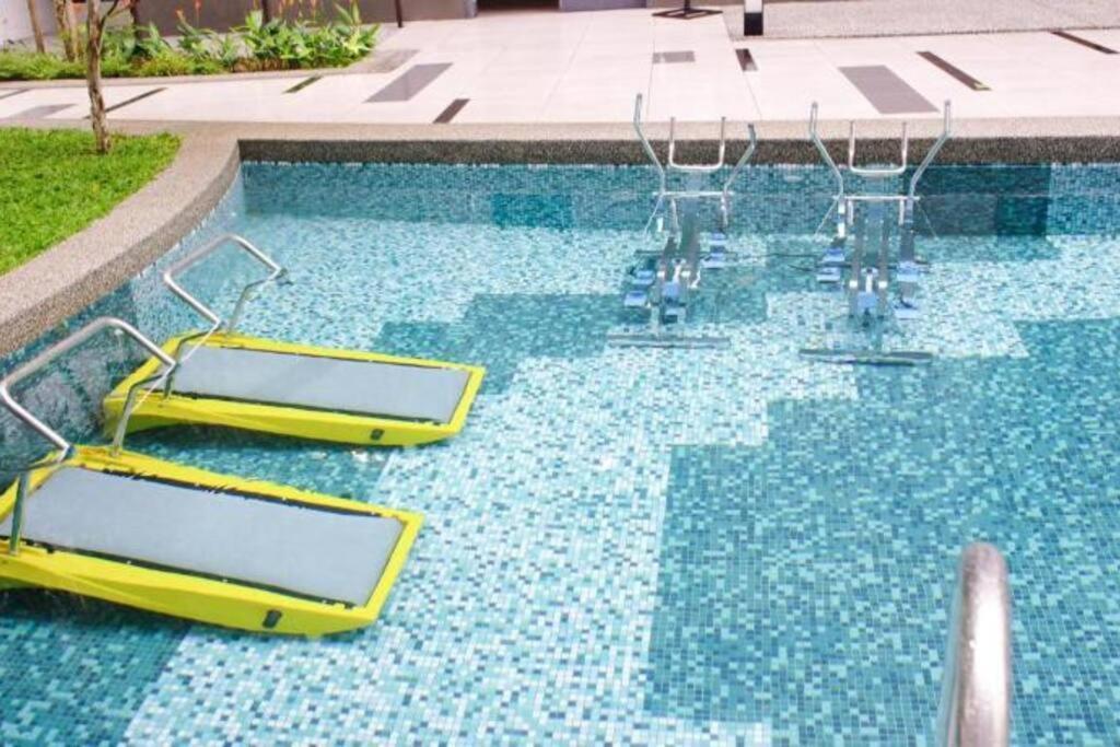 H2O Retreat Studio Home 5Min To Lrt By Premium Stay Петалинг-Джая Экстерьер фото