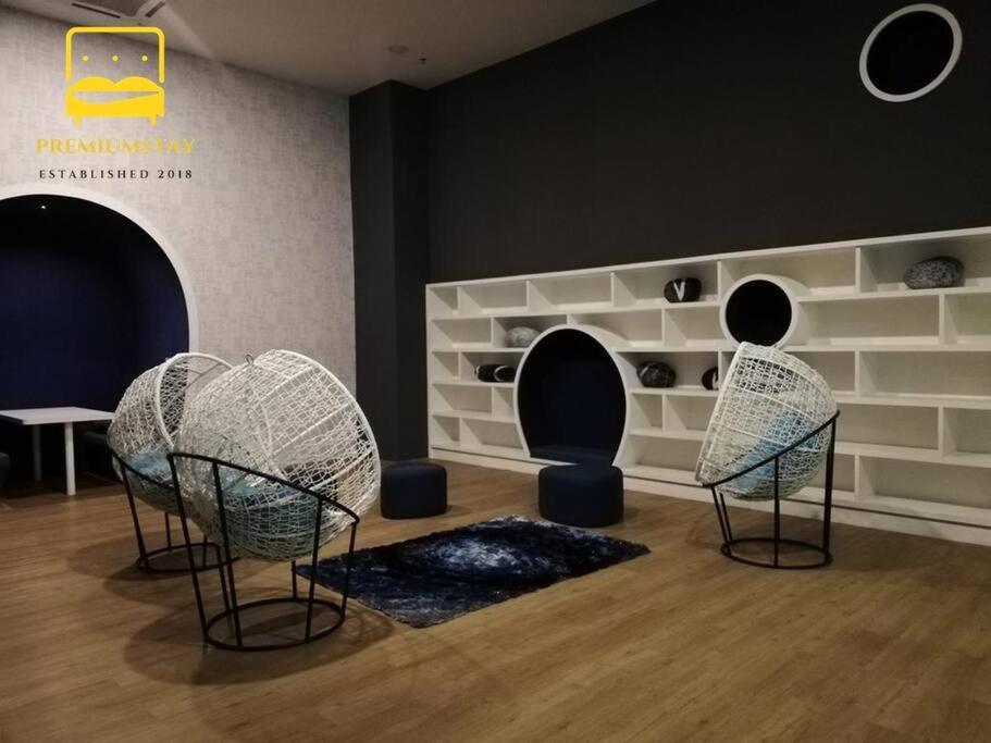 H2O Retreat Studio Home 5Min To Lrt By Premium Stay Петалинг-Джая Экстерьер фото