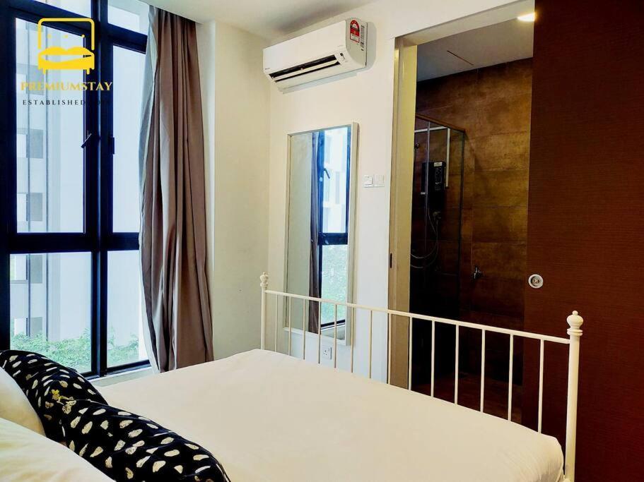 H2O Retreat Studio Home 5Min To Lrt By Premium Stay Петалинг-Джая Экстерьер фото