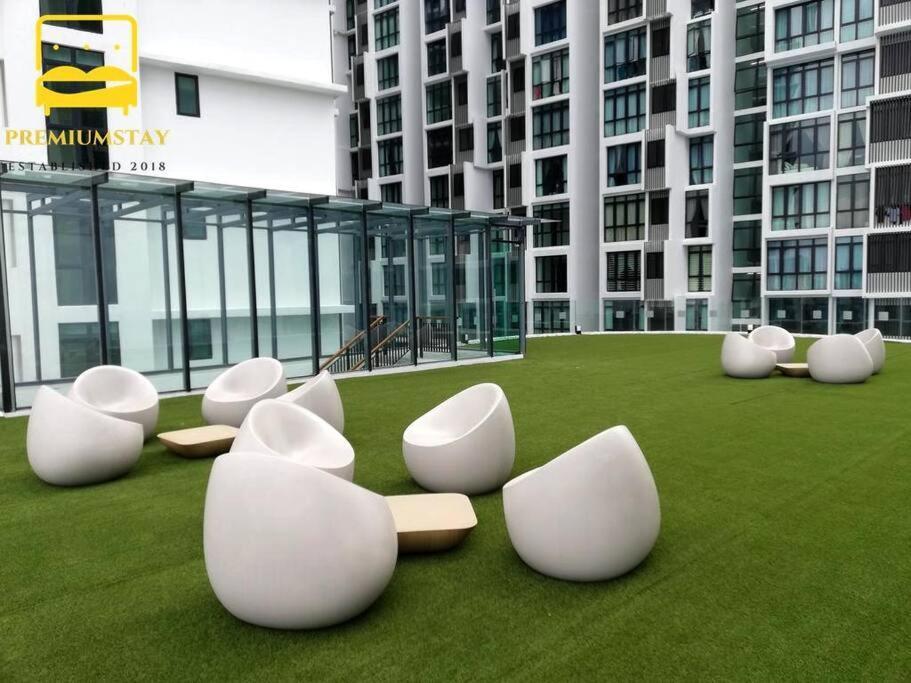 H2O Retreat Studio Home 5Min To Lrt By Premium Stay Петалинг-Джая Экстерьер фото