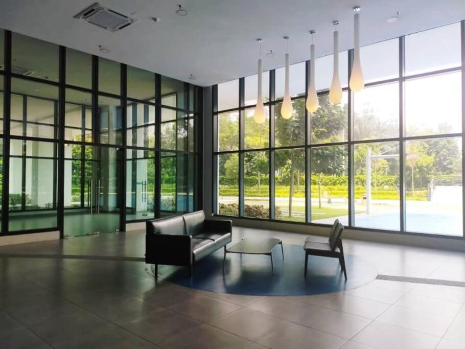 H2O Retreat Studio Home 5Min To Lrt By Premium Stay Петалинг-Джая Экстерьер фото